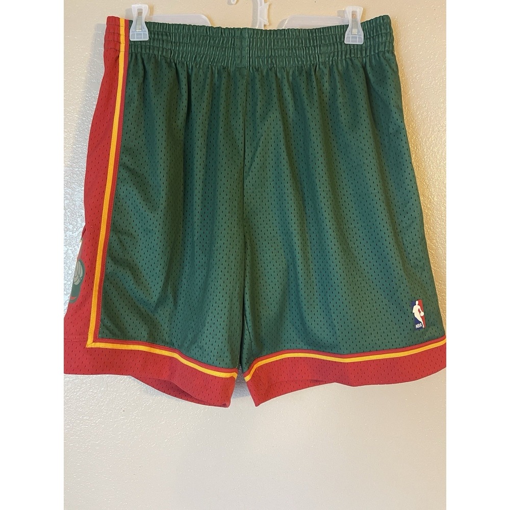 Men's XL NWOT Seattle SuperSonics Mitchell & Ness Swingman 1995/96 Shorts Green